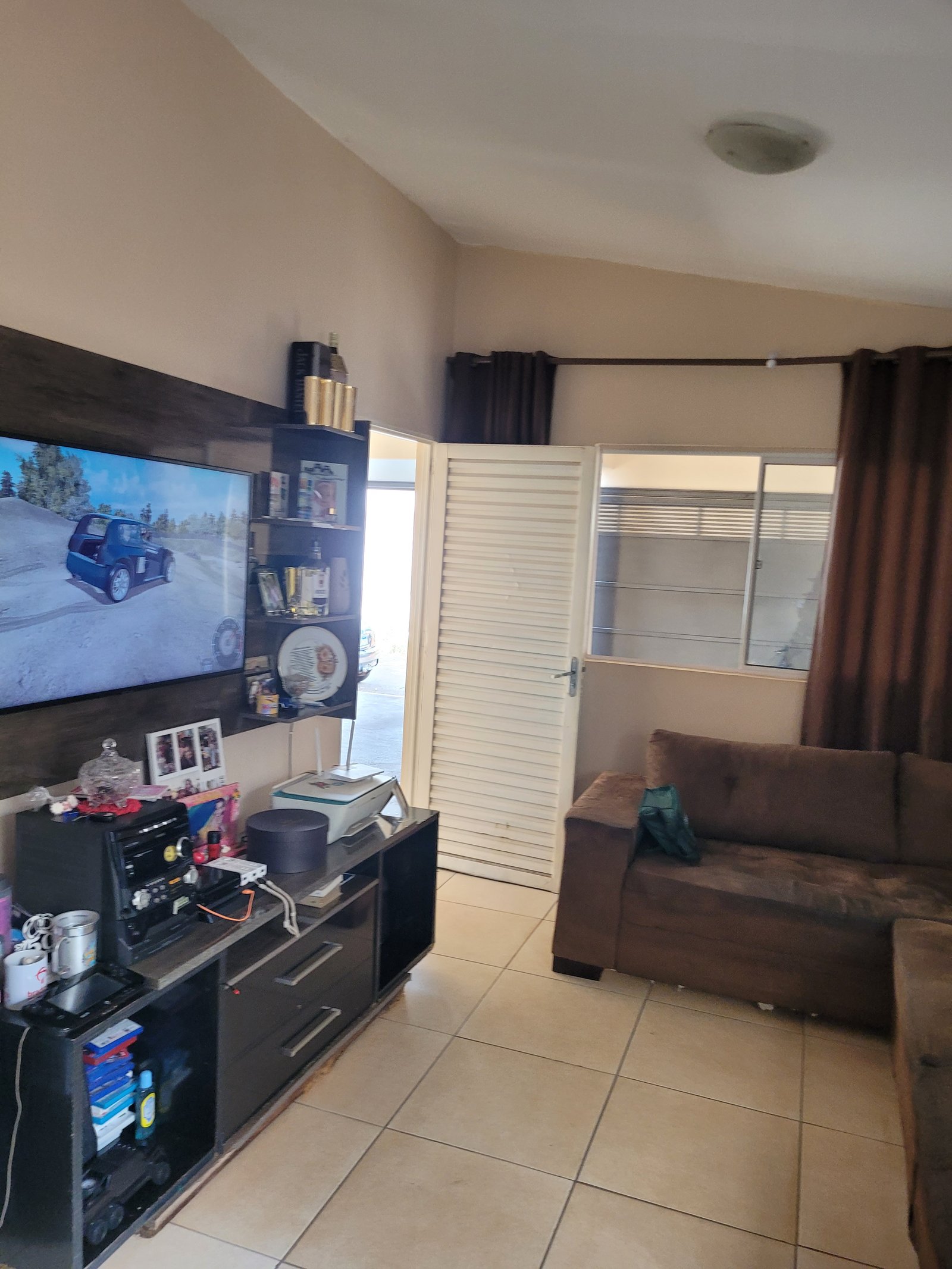VENDE-SE CASA BAIRRO JARDIM VITÓRIA