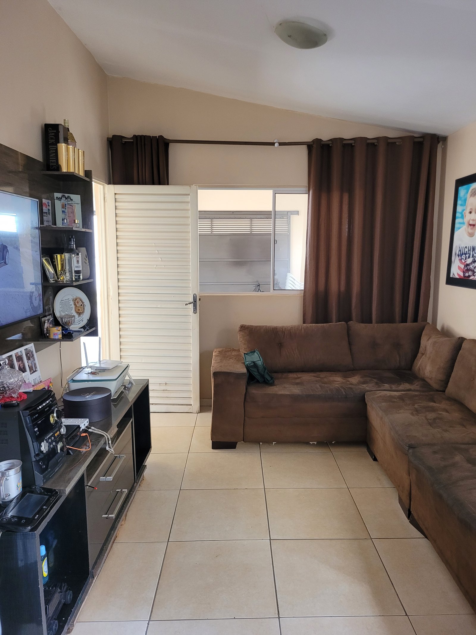 VENDE-SE CASA BAIRRO JARDIM VITÓRIA