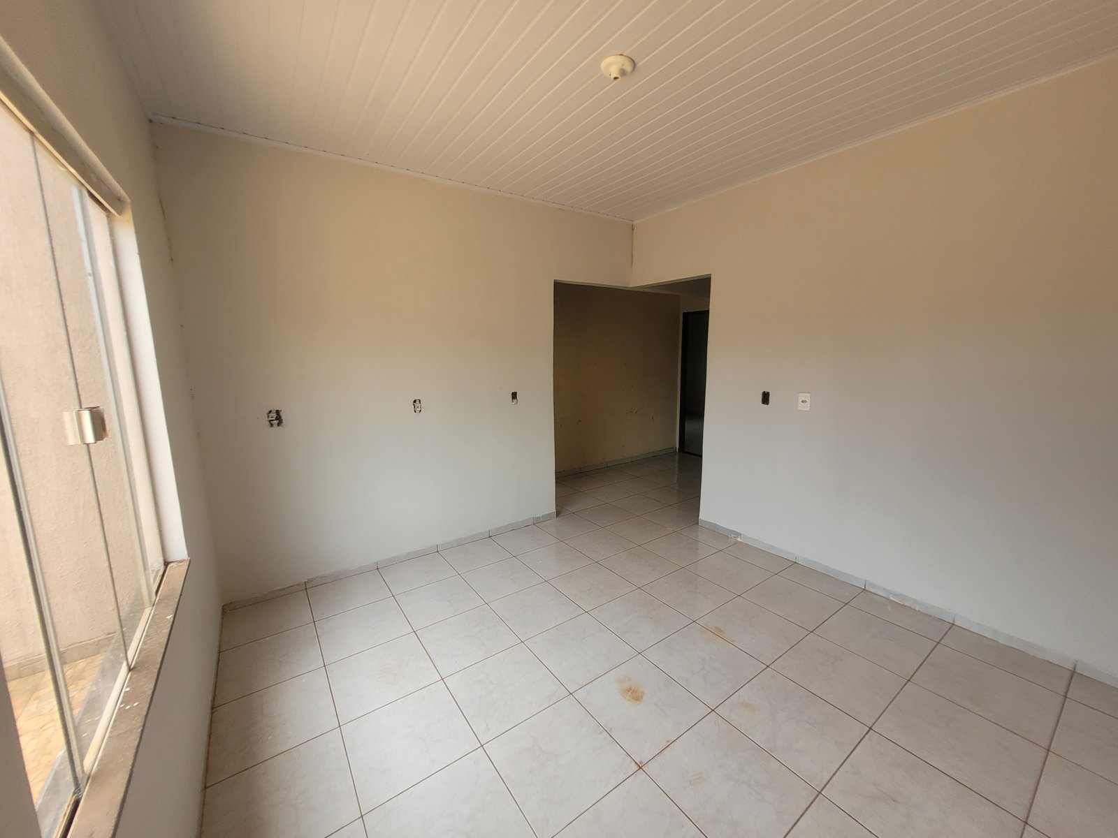 VENDE-SE 2 CASAS NO BAIRRO ALPHAVILLE