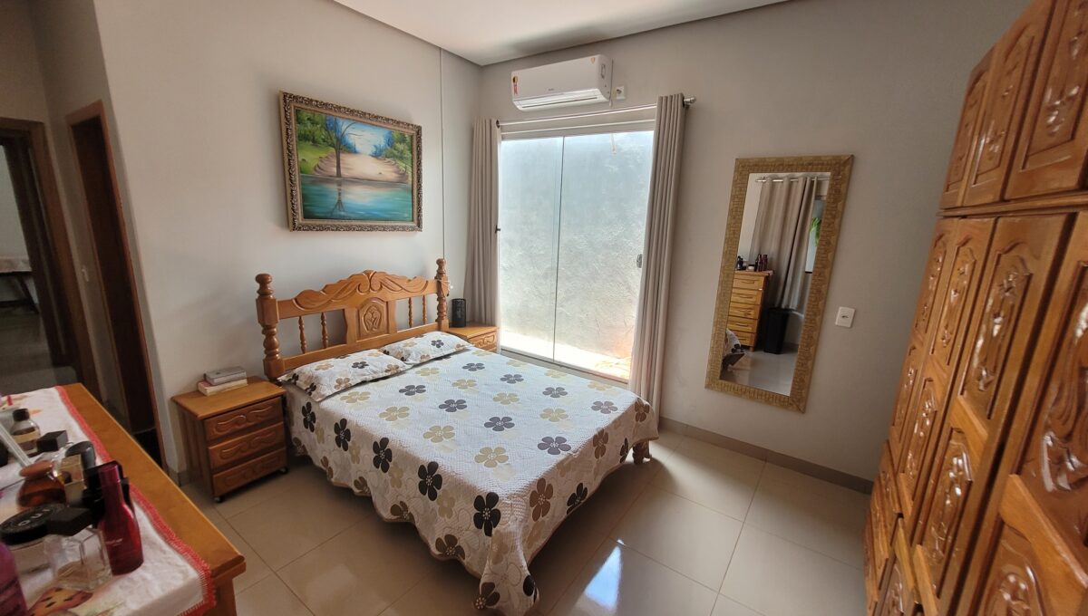 CASA-VITORIA-350MIL- RUA JERONIMO (12)