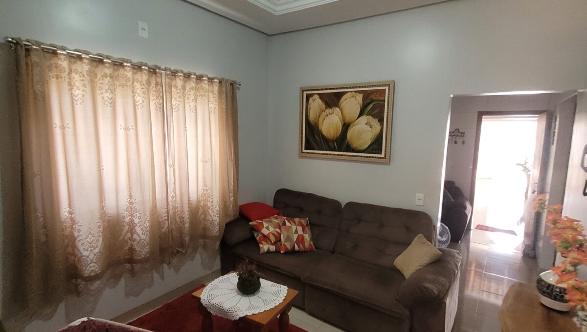 CASA-VITORIA-350MIL- RUA JERONIMO (4)