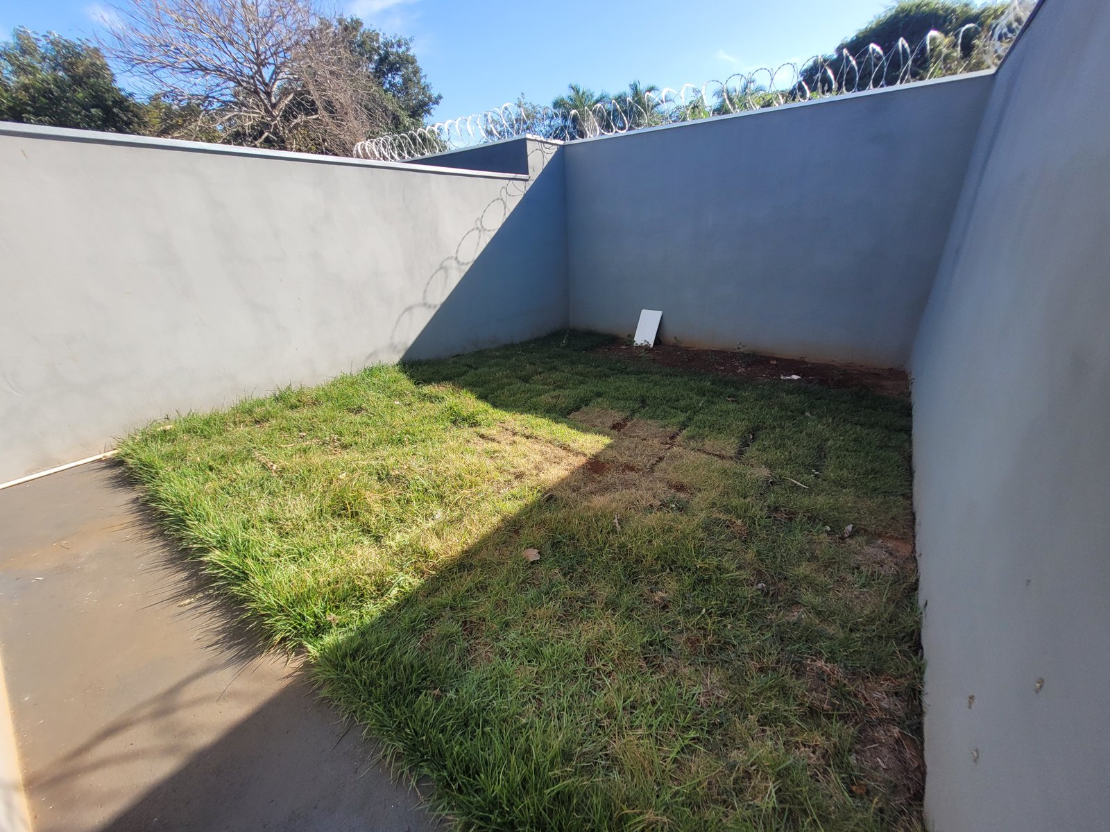 VENDE-SE CASA NO CENTRO/BAIRRO CADEIA.