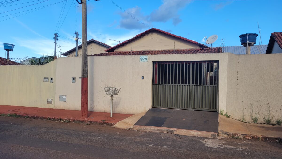 CASA-JOÃO-RUA-CAPELINHA210MIL (1)