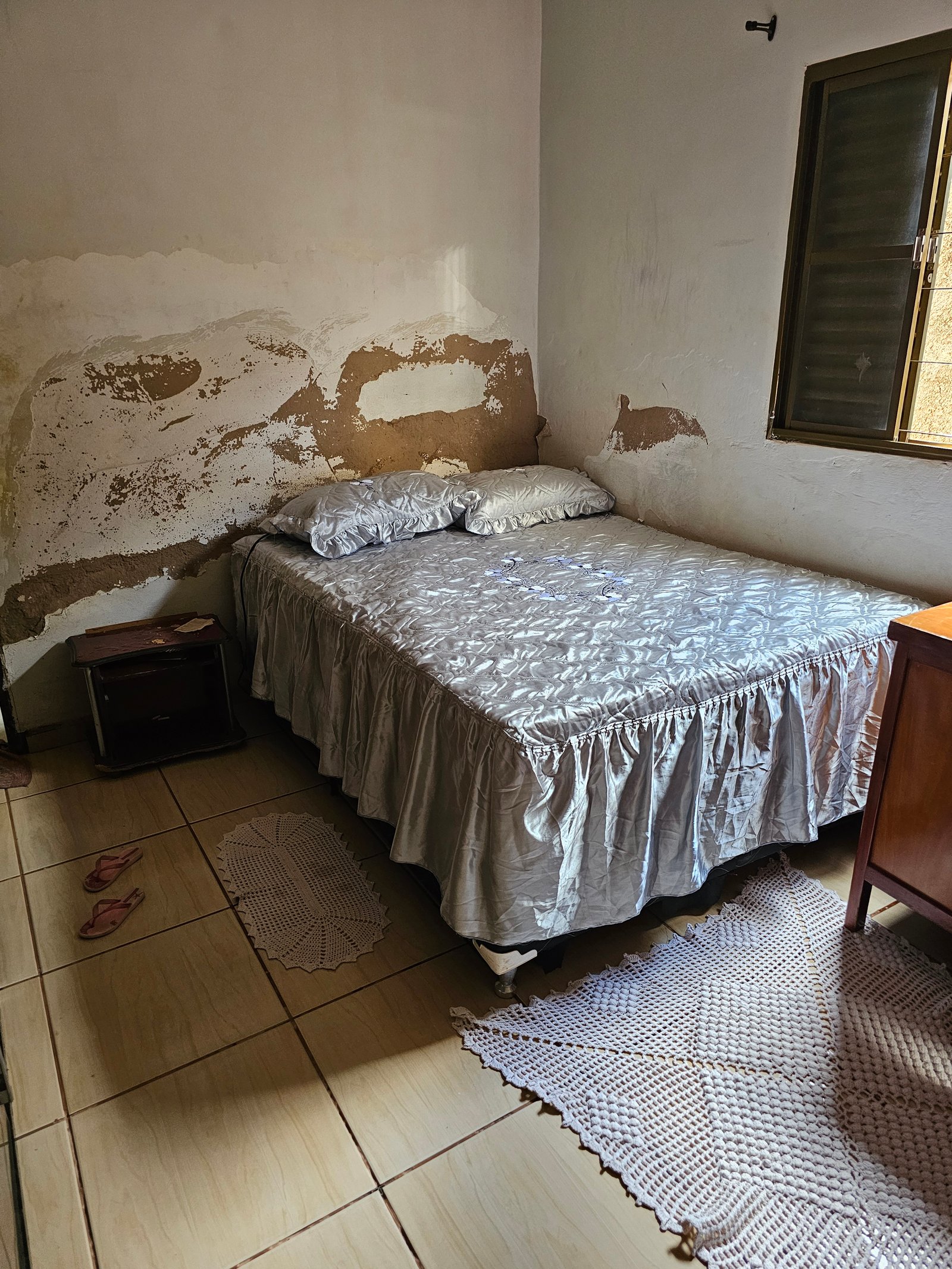 VENDE-SE CASA NO CENTRO PRÓXIMO DA FAQUI.