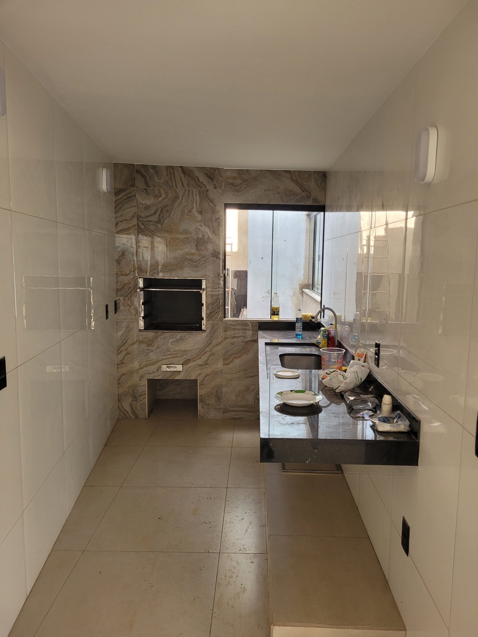 VENDE-SE CASA PRÓXIMO AO CLUBE ELDORADO – BAIRRO PRIMAVERA.