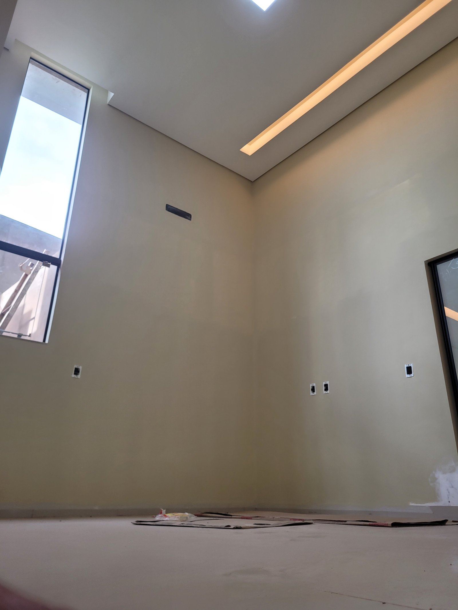 VENDE-SE CASA PRÓXIMO AO CLUBE ELDORADO – BAIRRO PRIMAVERA.