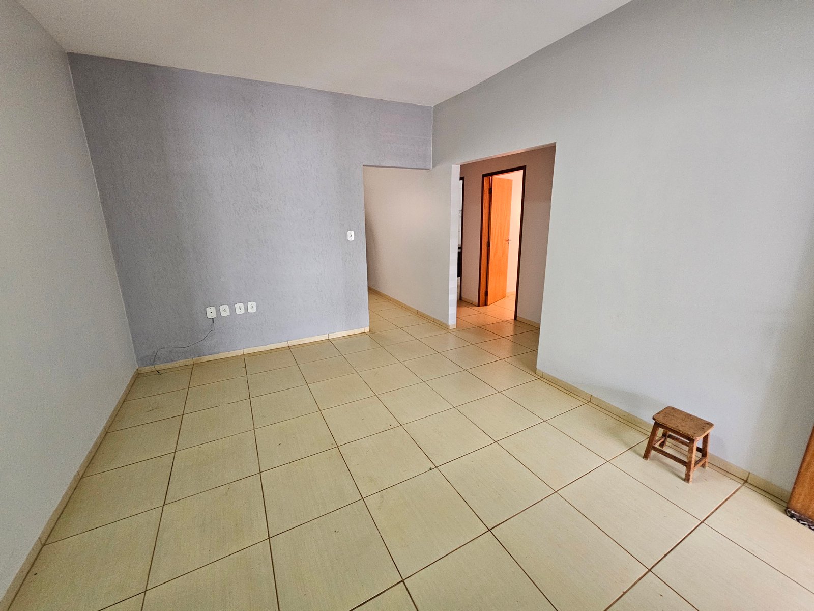 VENDE-SE CASA PRÓXIMO AO CLUBE ELDORADO – BAIRRO MORADA DO SOL.