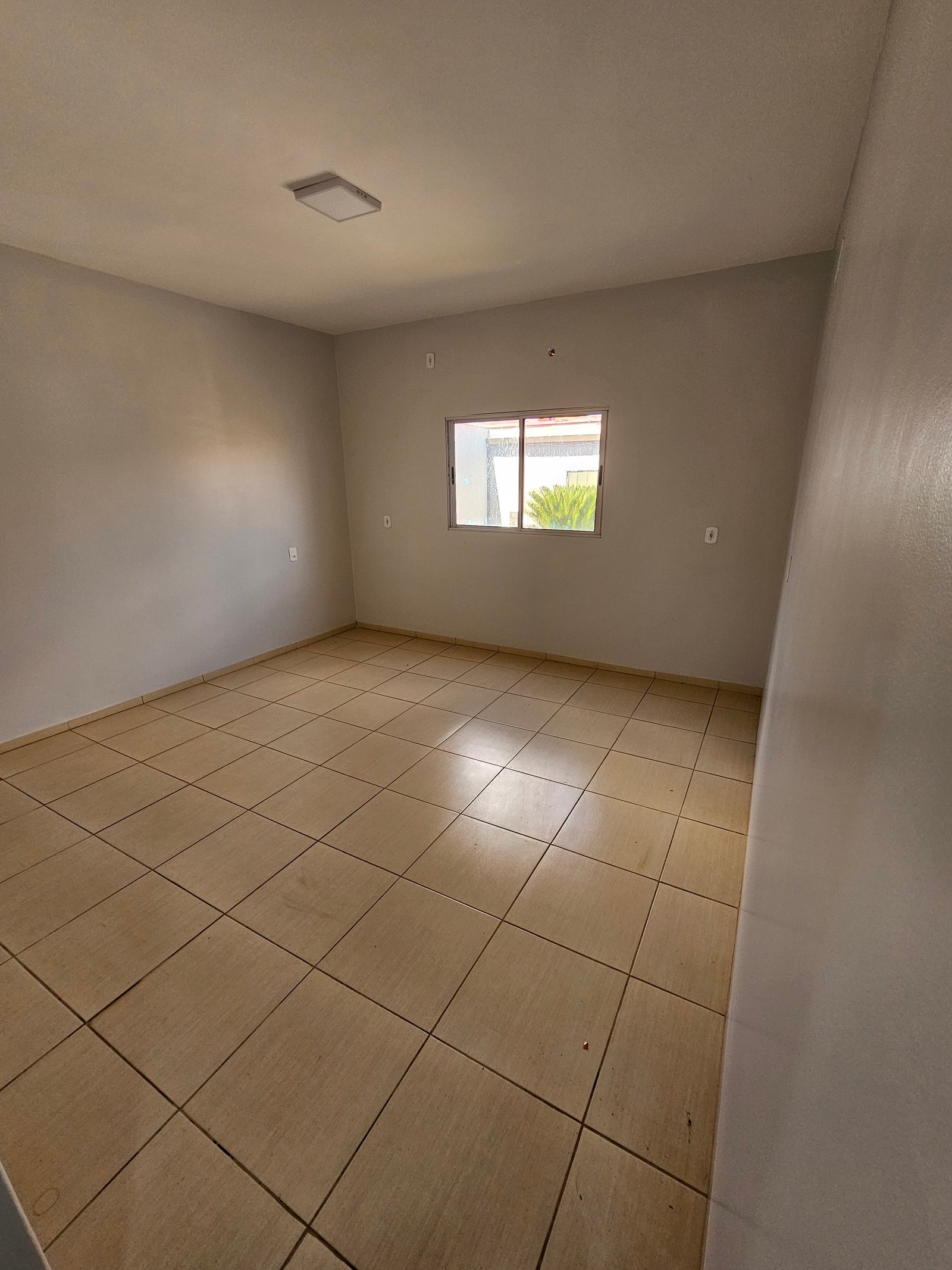 VENDE-SE CASA PRÓXIMO AO CLUBE ELDORADO – BAIRRO MORADA DO SOL.