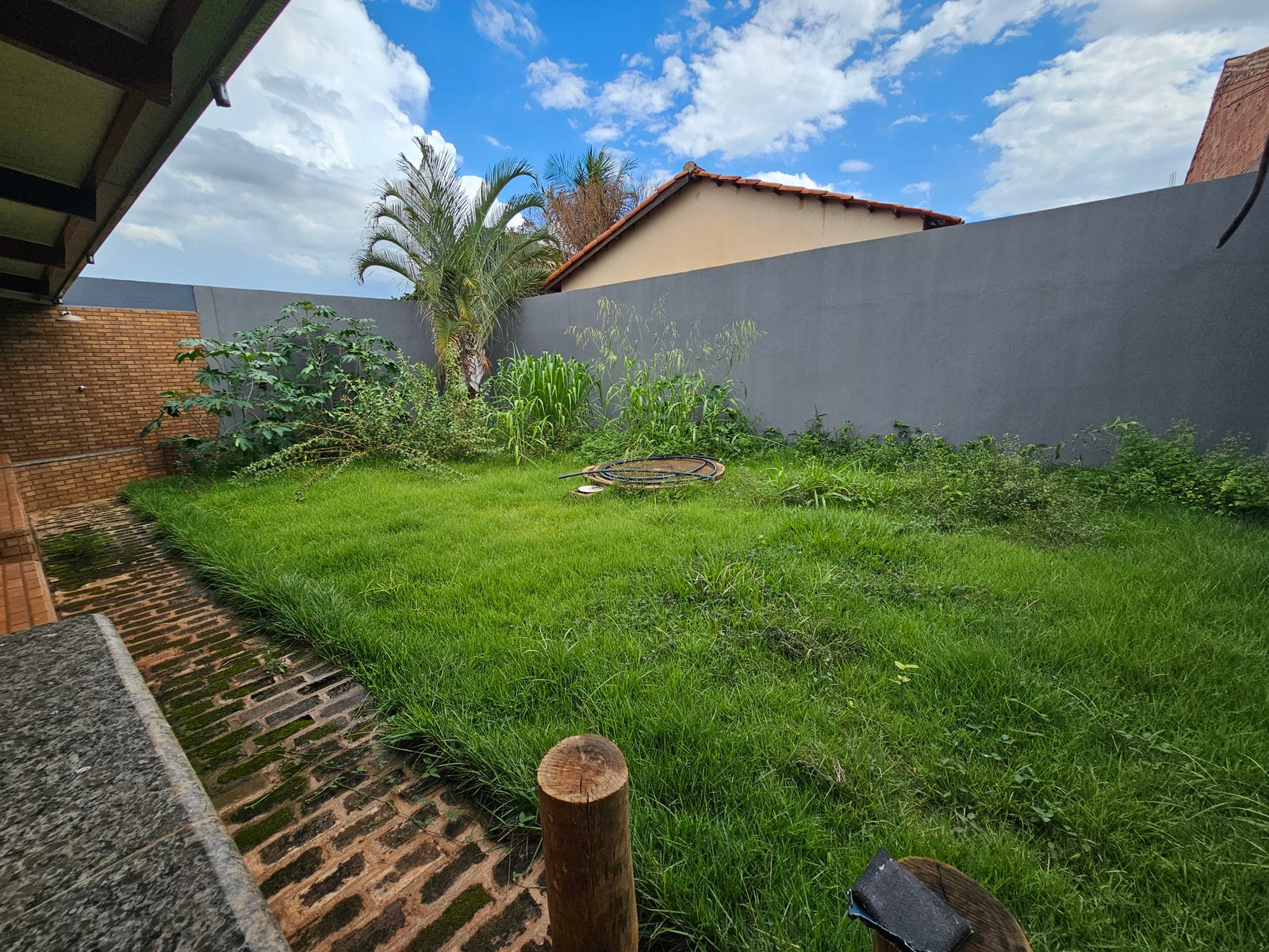 VENDE-SE CASA NO BAIRRO TONICO BENTO
