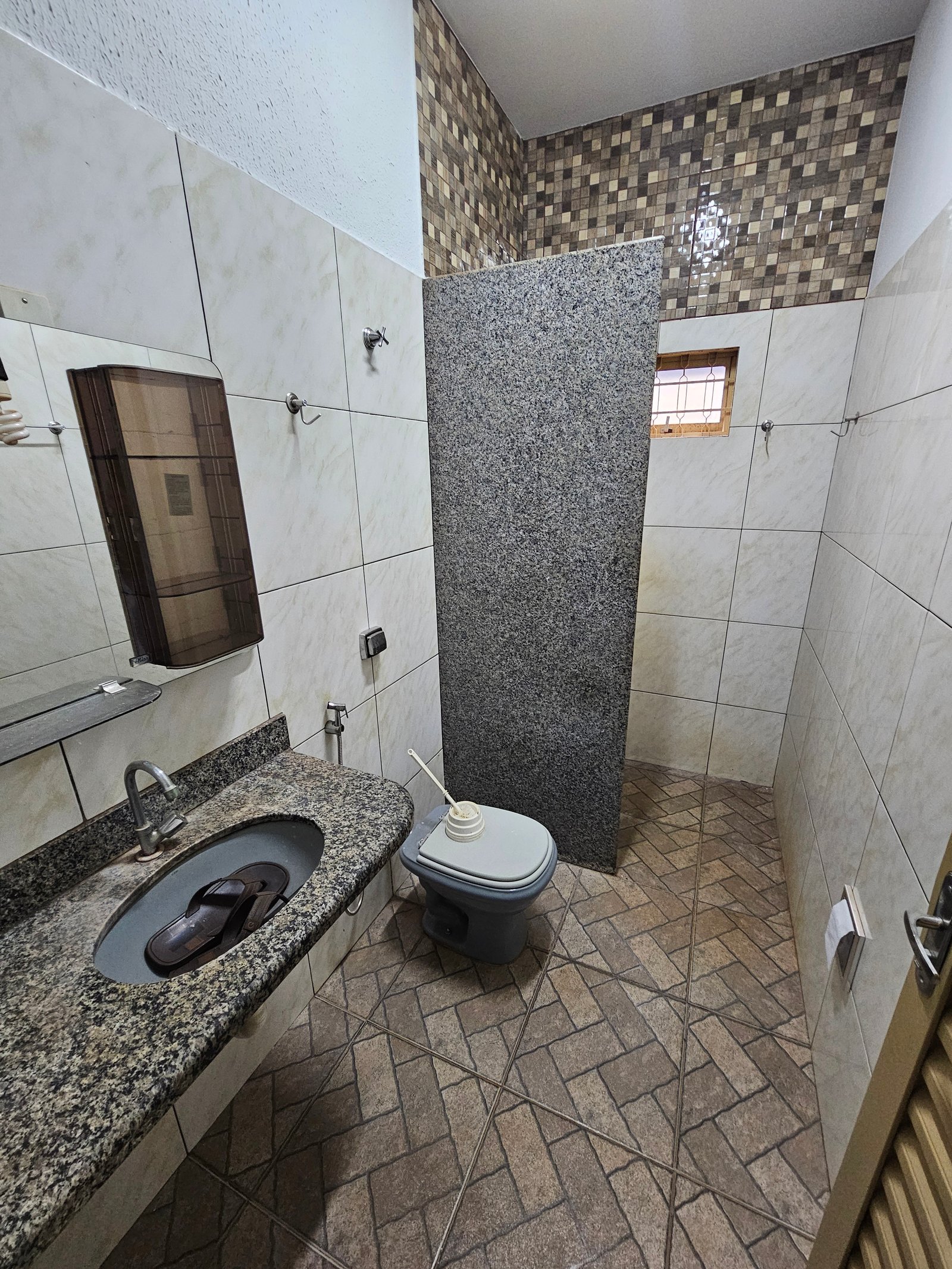VENDE-SE CASA NO BAIRRO TONICO BENTO