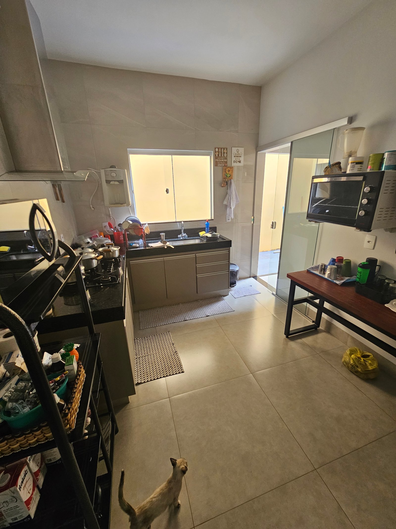 VENDE-SE CASA NO MORUMBI - 3 quartos