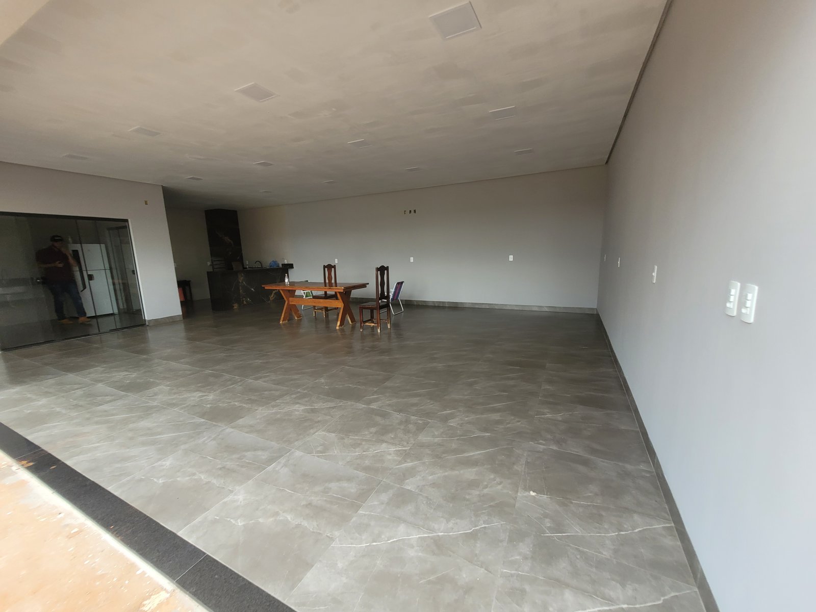 VENDE-SE EDICULA NO BAIRRO MATA DO IPÊ.