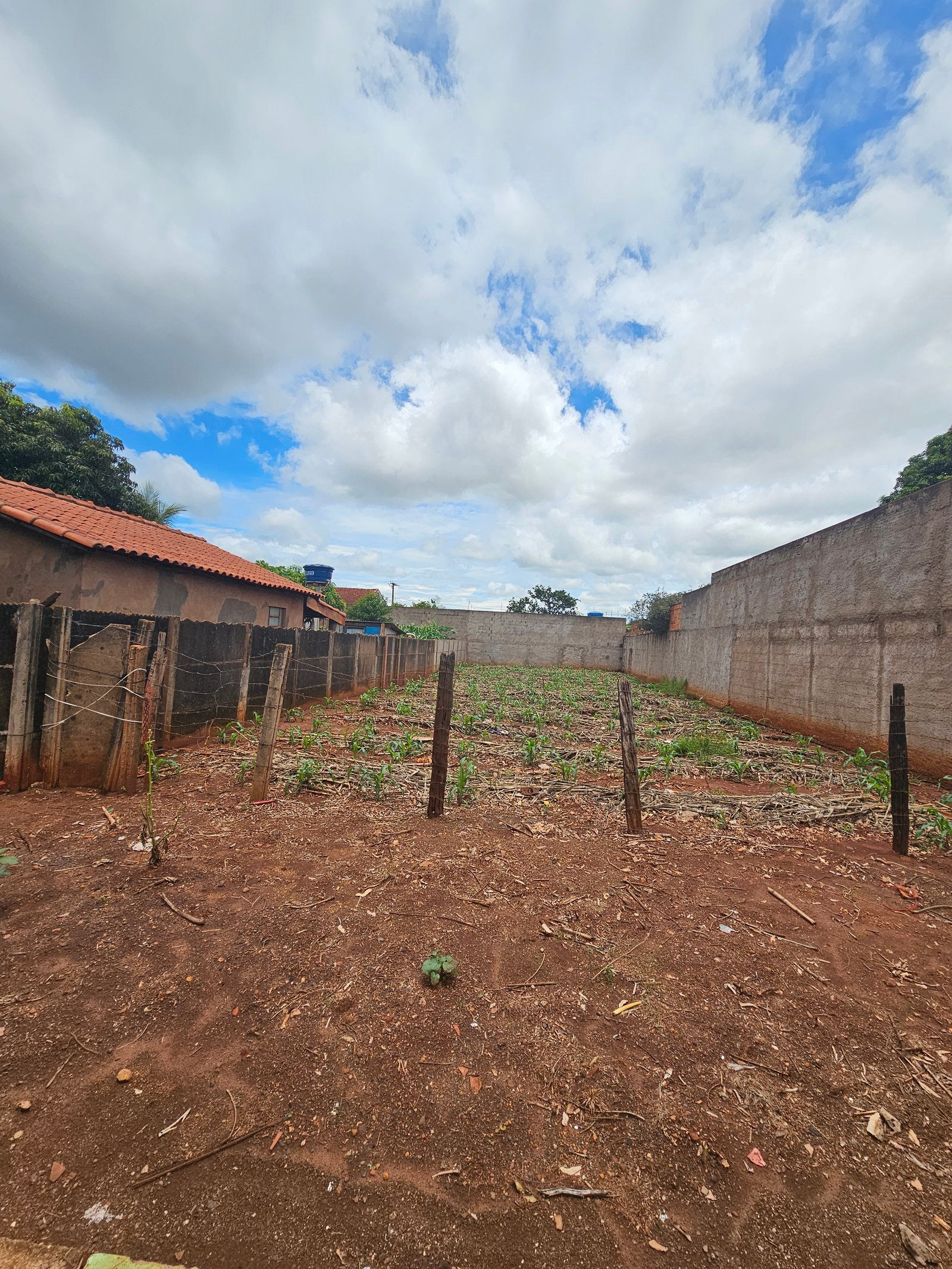 VENDE-SE TERRENO – BAIRRO MUNICIPAL | QUIRINÓPOLIS–GO