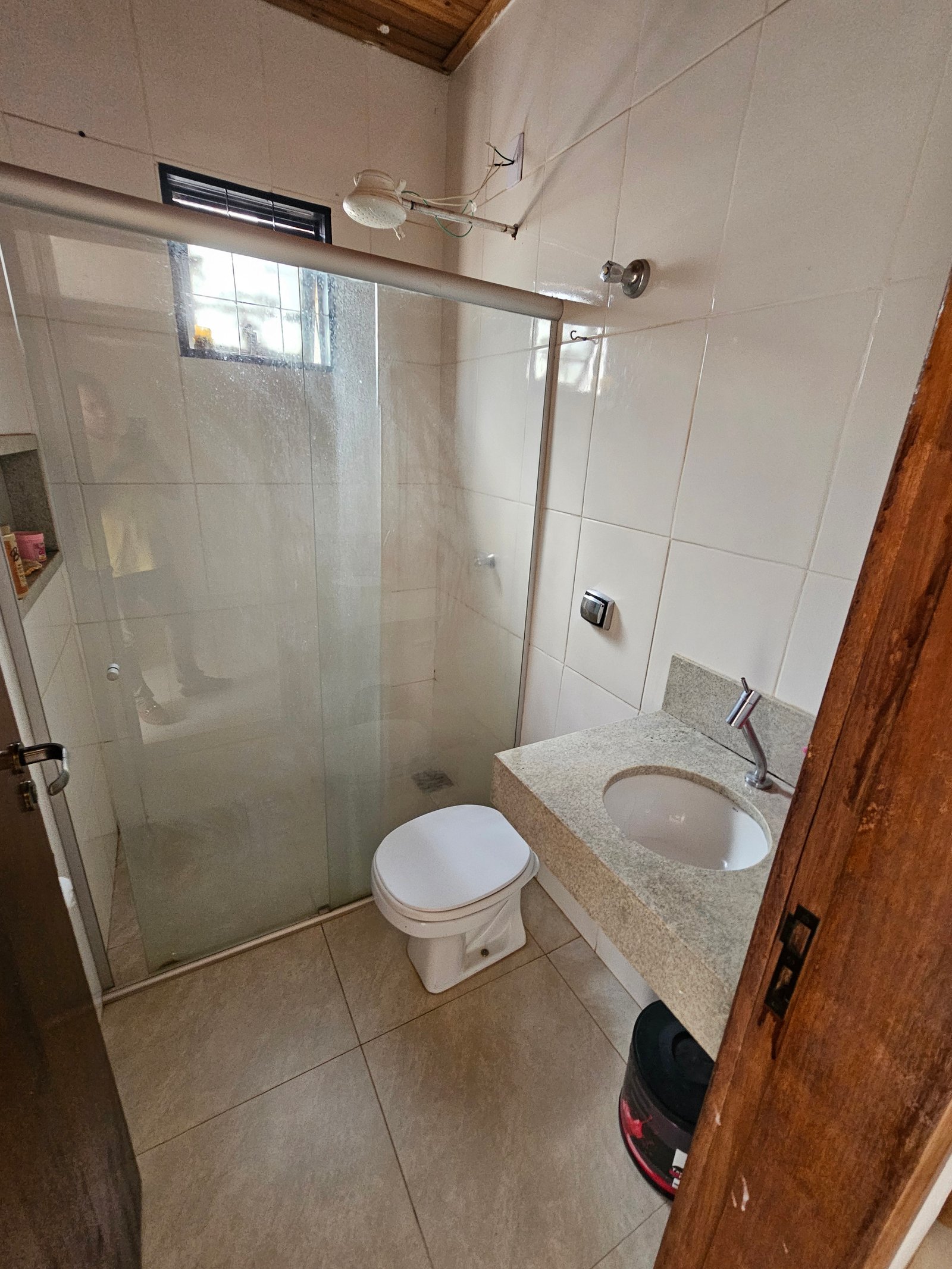 VENDE-SE 2 CASAS NO BAIRRO JARDIM BOM PASTOR.