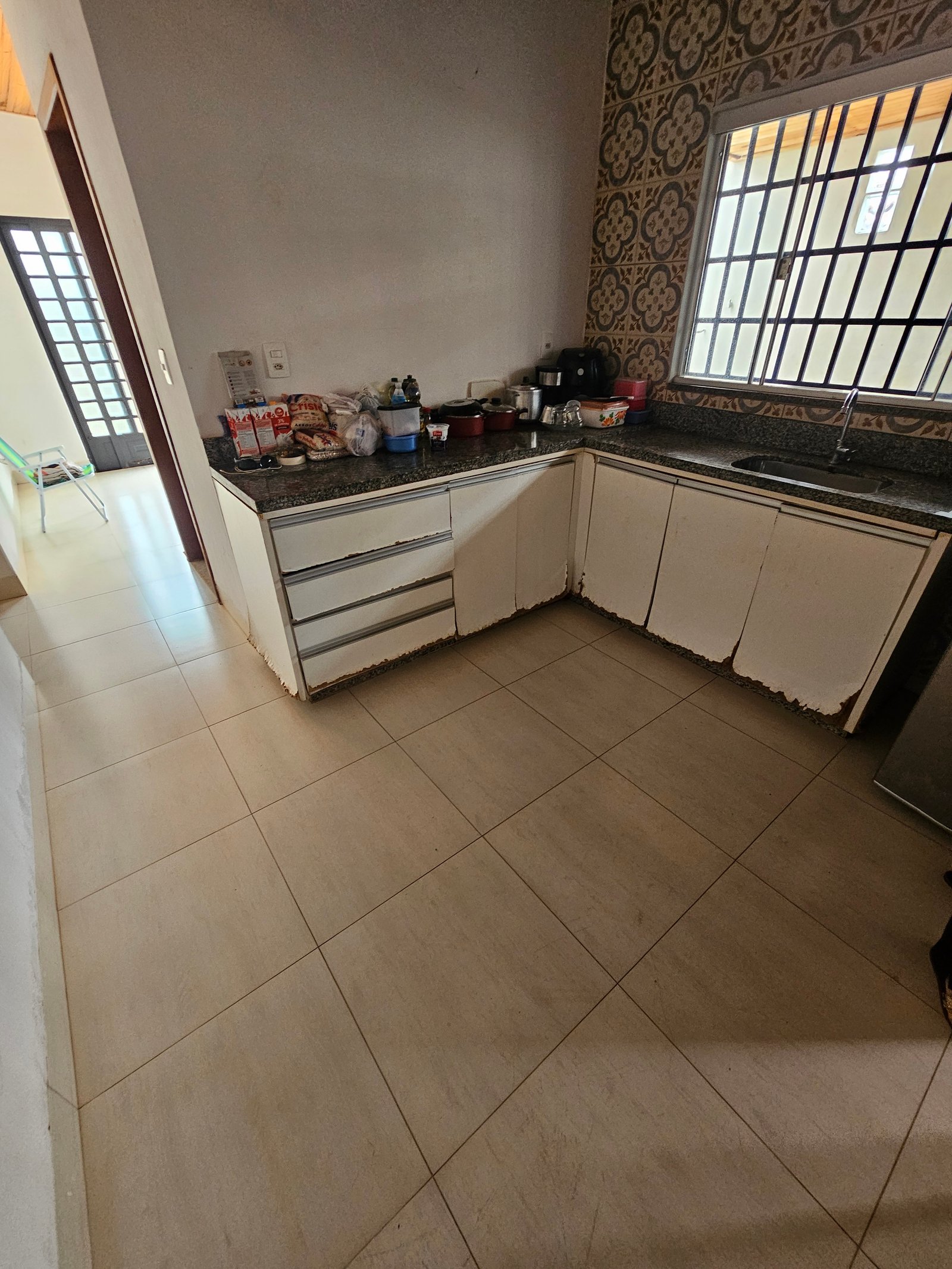 VENDE-SE 2 CASAS NO BAIRRO JARDIM BOM PASTOR.