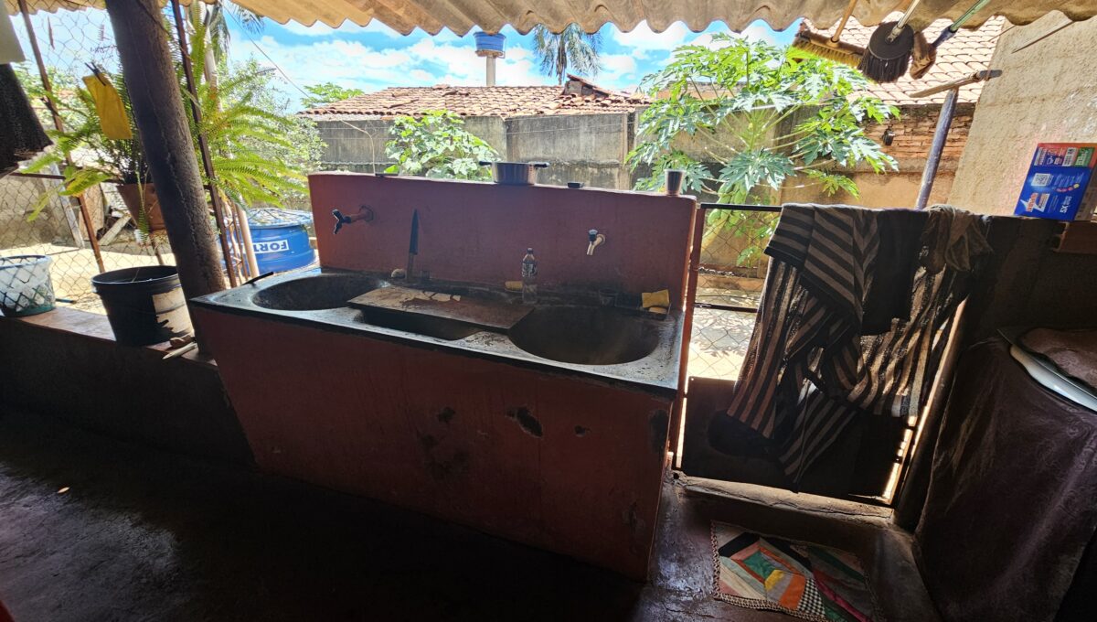 casa - flamboyant -  rua 7 - 85 mil (12)