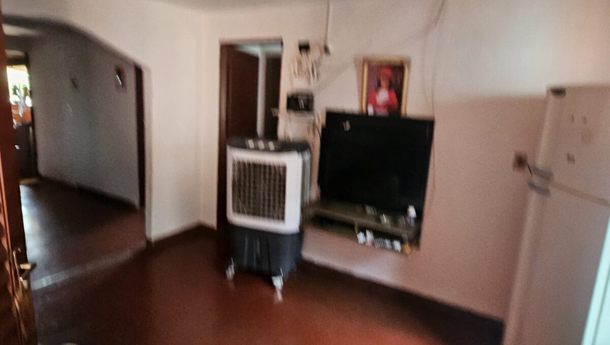 casa - flamboyant -  rua 7 - 85 mil (4)