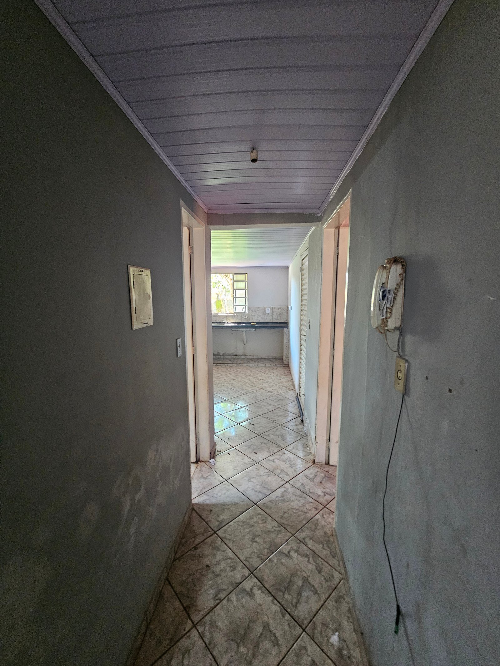 VENDE-SE CASA NA VILA PROMISSÃO