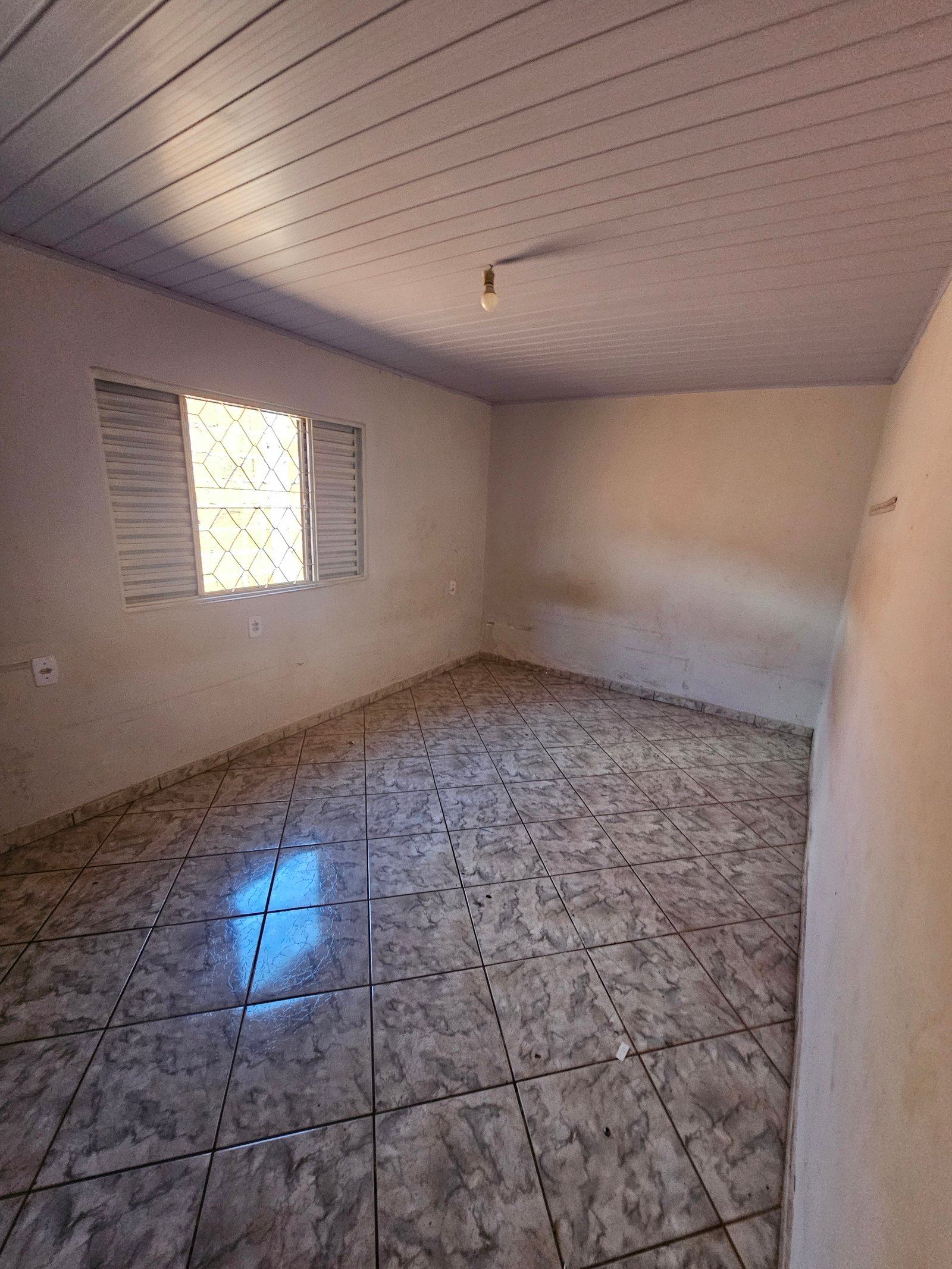 VENDE-SE CASA NA VILA PROMISSÃO