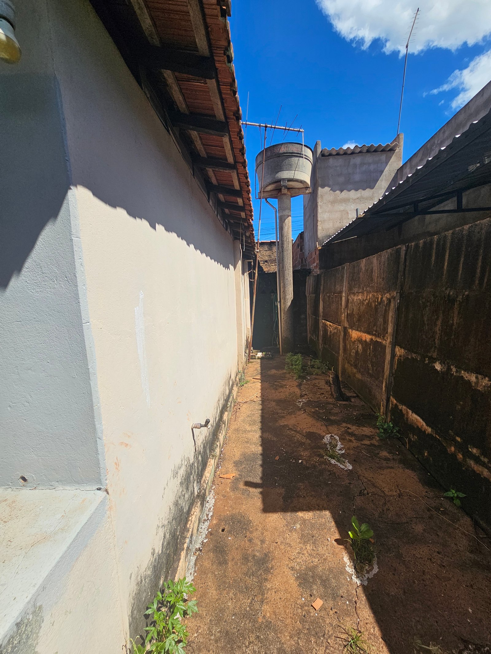 VENDE-SE CASA NA VILA PROMISSÃO