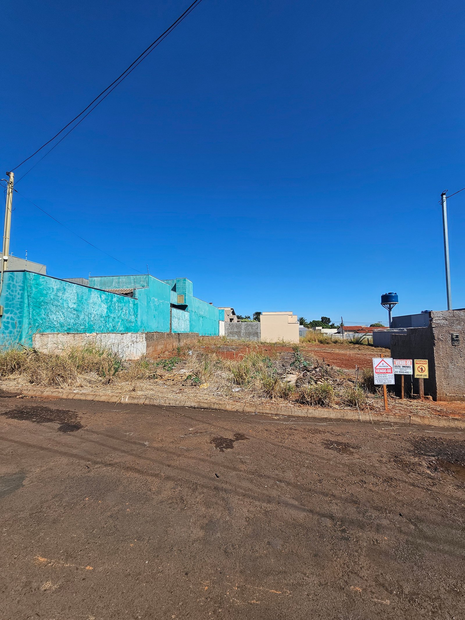 VENDE-SE TERRENO NO VITÓRIA