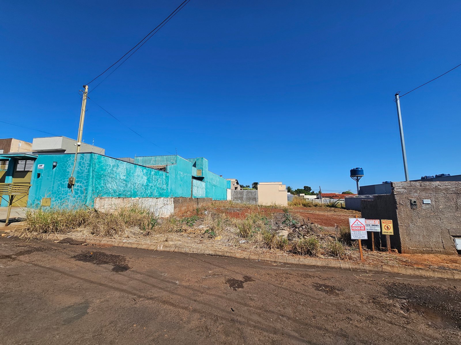 VENDE-SE TERRENO NO VITÓRIA