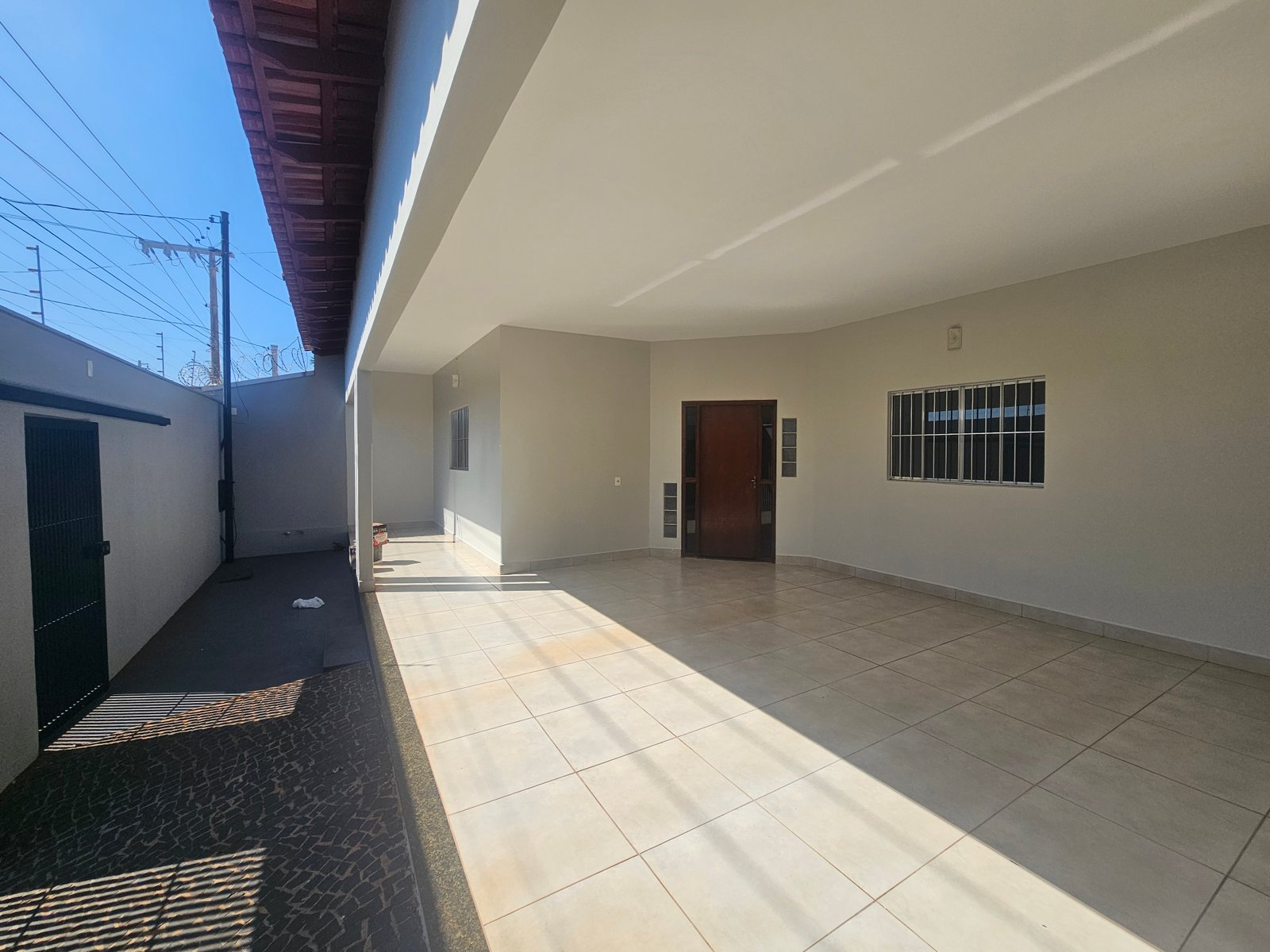 VENDE-SE CASA BAIRRO SOL NASCENTE – QUIRINÓPOLIS-GO