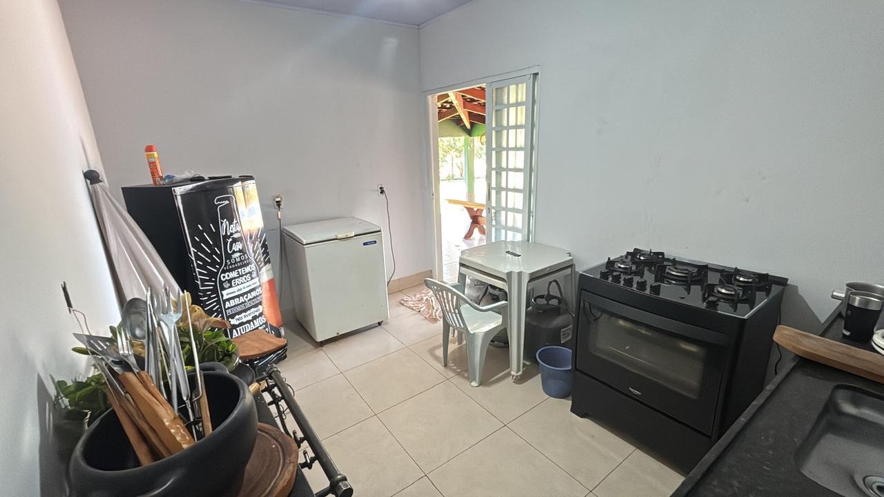 VENDE-SE RANCHO NO GERALDO LEMOS