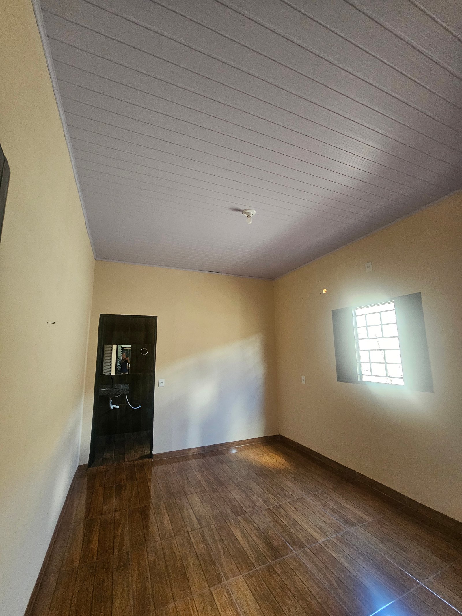 VENDE-SE CASA NO JARDIM VITÓRIA