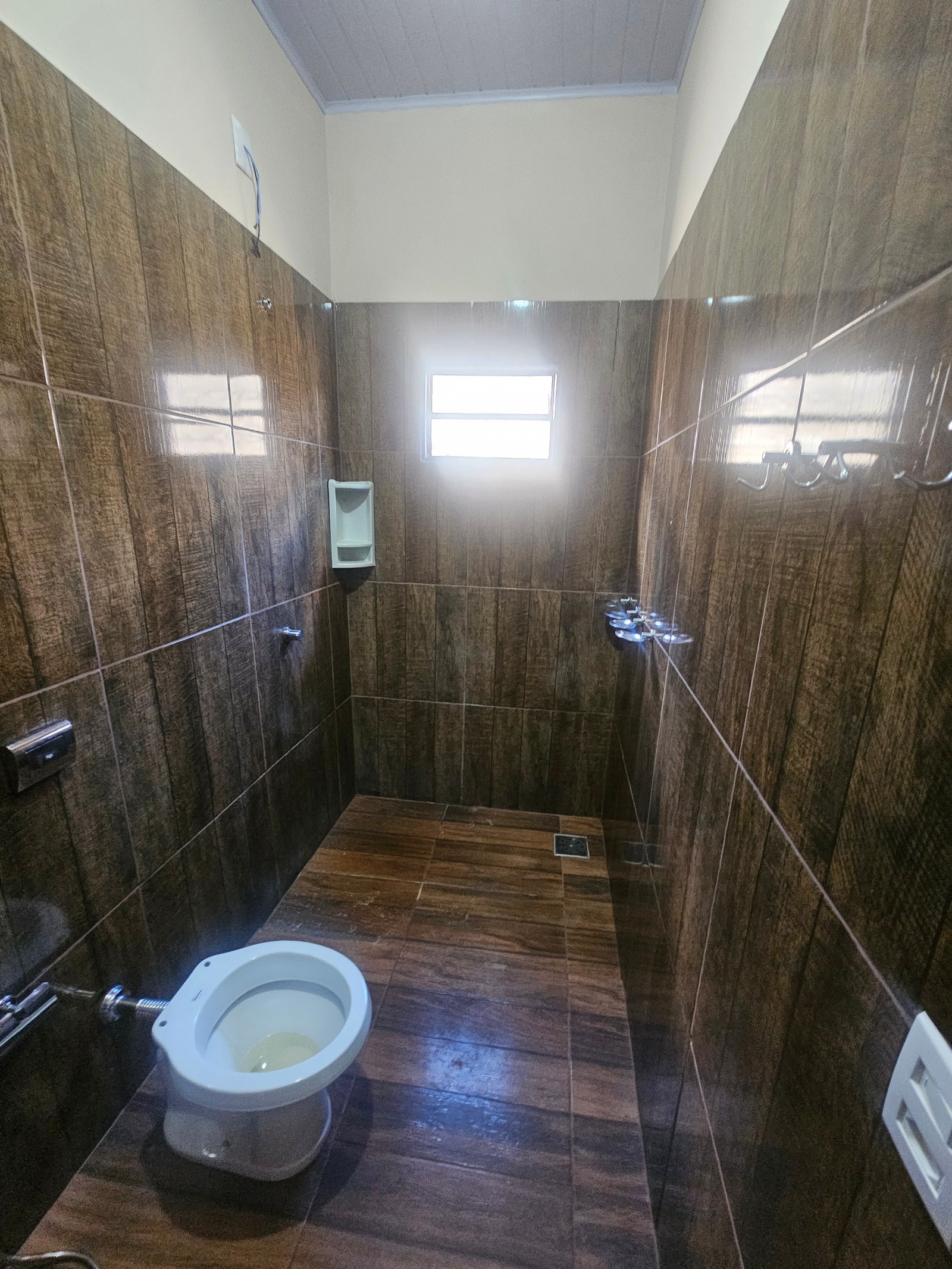 VENDE-SE CASA NO JARDIM VITÓRIA