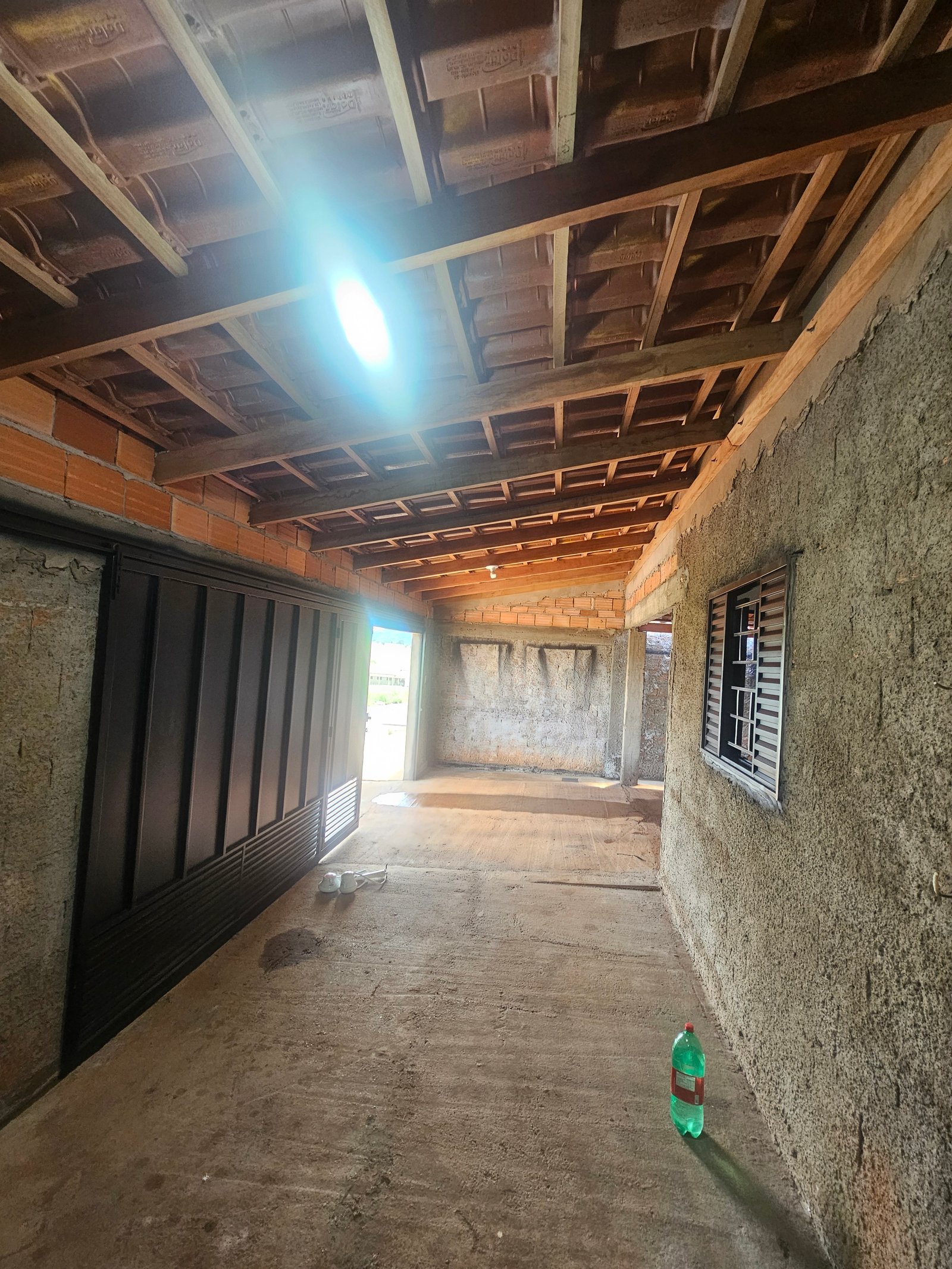 VENDE-SE CASA NO JARDIM VITÓRIA