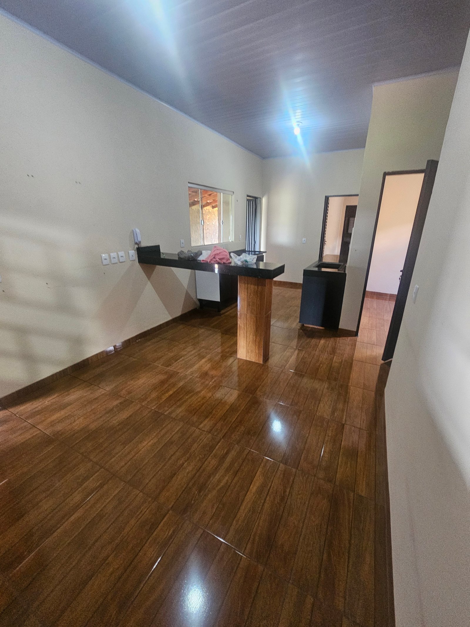 VENDE-SE CASA NO JARDIM VITÓRIA